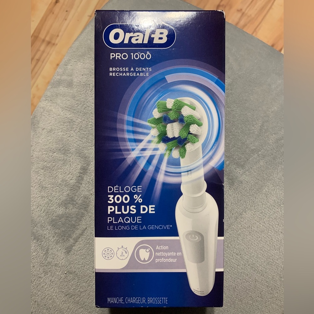 Oral-B Pro 1000 Toothbrush